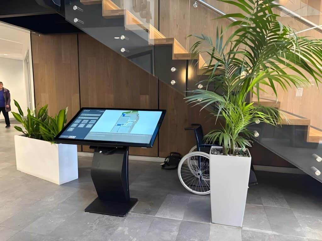 Digital Wayfinding Solutions - MRS 480 Specialist Centre